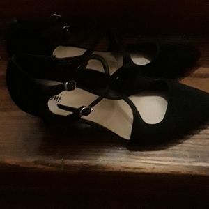 Black Suede 2 1/2 in pumps